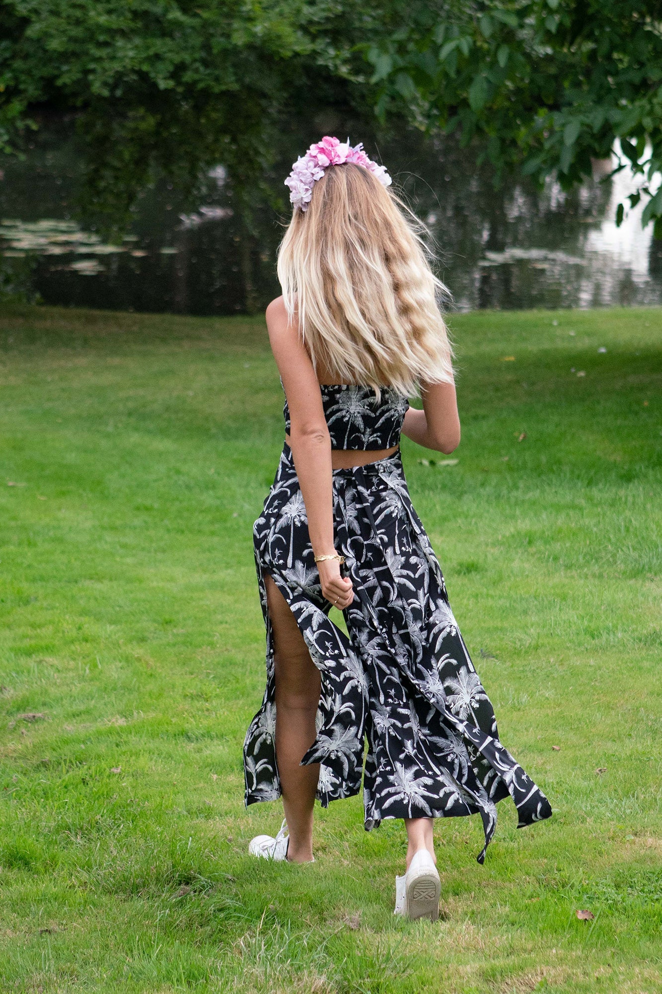 Festival outfit silk cdc Gabija palazzo pants black and white plantation palm print by Lotty B Mustique