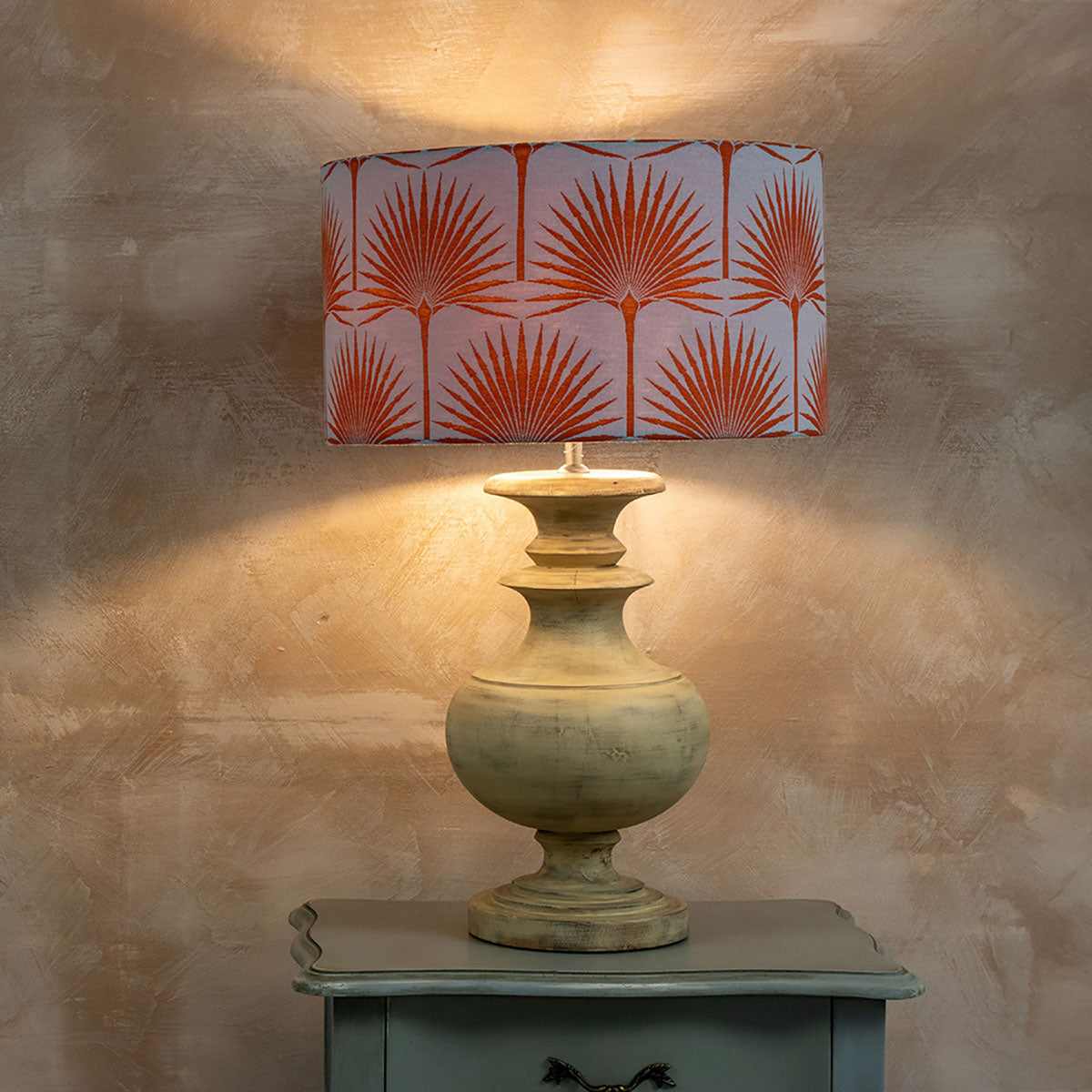 The iconic Fan Palm print in silver & rust are used for a wonderful large lampshade