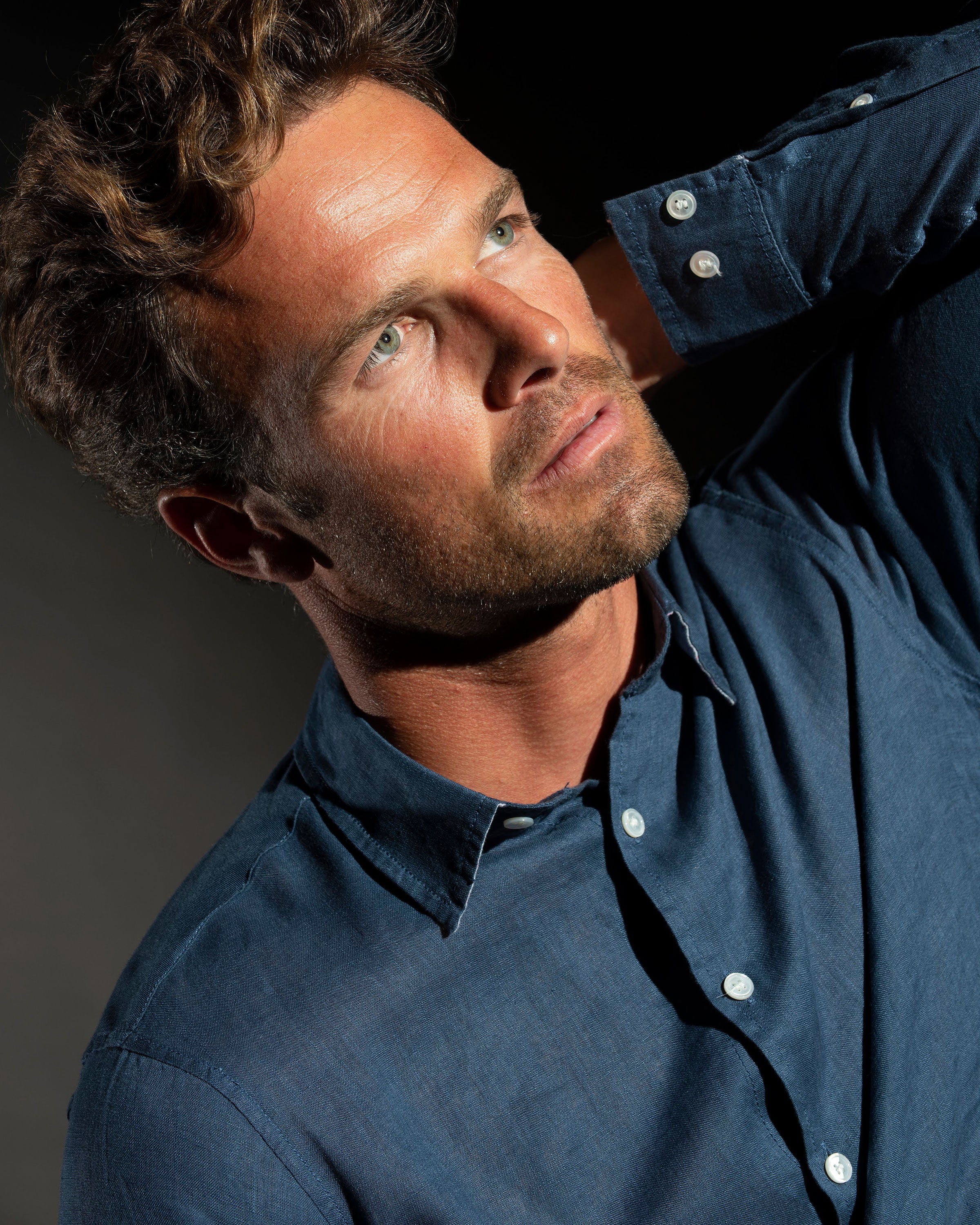 Mens Linen Shirt: ENSIGN BLUE